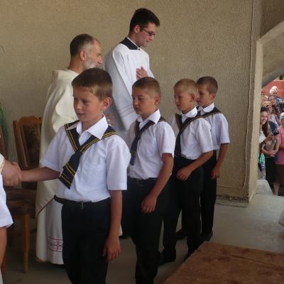 6 iulie: Tuta: Prima Sfântă Împărtăşanie