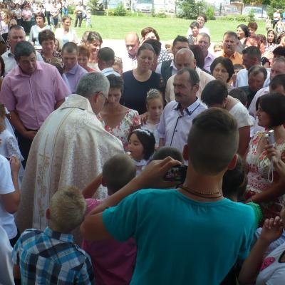 6 iulie: Tuta: Prima Sfântă Împărtăşanie