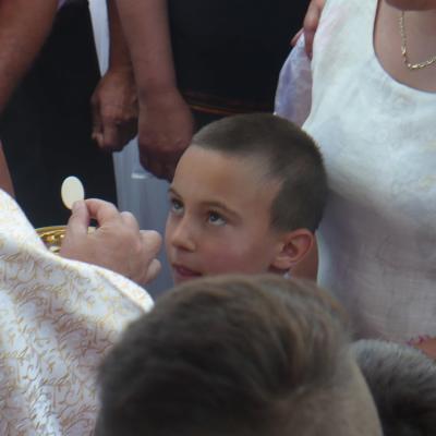6 iulie: Tuta: Prima Sfântă Împărtăşanie