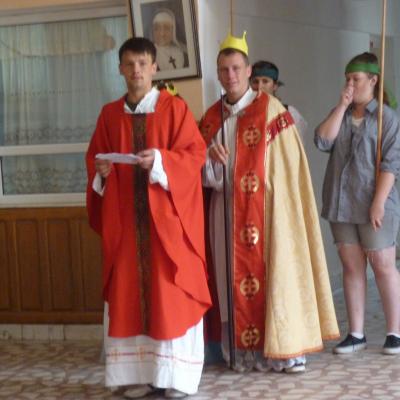 7-11 iulie: Oneşti "Ss. Petru şi Paul": Campus parohial pentru copii