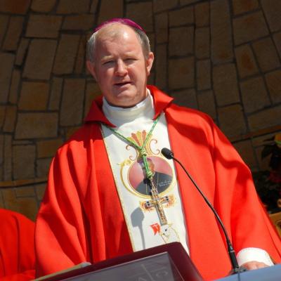 12 iulie: Huşi "Sfântul Anton": Administrarea sacramentului sfântului Mir