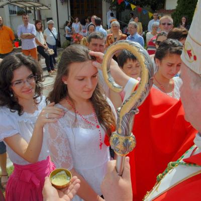 12 iulie: Huşi "Sfântul Anton": Administrarea sacramentului sfântului Mir