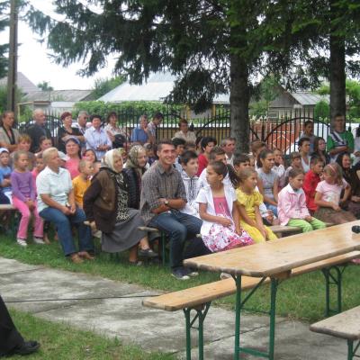 12 iulie: Schineni: Jubilee de 10, 50 şi 60 de ani