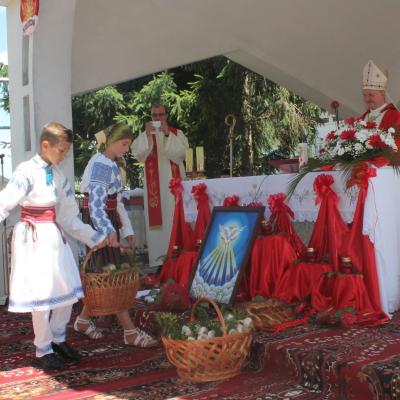 13 iulie: Răchiteni: Conferirea Mirului, o nouă zi de Rusalii