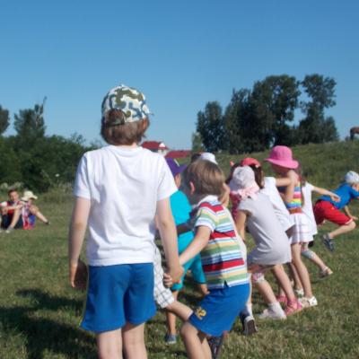 14-20 iulie: Adjudeni: Campus pentru copii