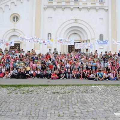 14-19 iulie: Luizi-Călugăra: Campusul "Bucuria, comoara vieţii"