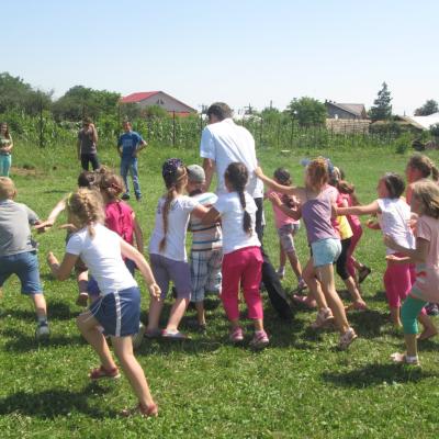 21-27 iulie: Barticeşti: Campusul "Vara împreună"