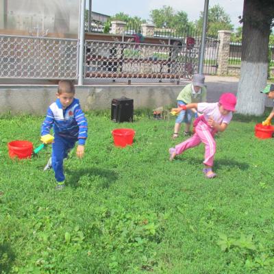 23-27 iulie: Luncaşi: Campusul pentru copii "Colorează-ţi viaţa!"