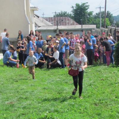 23-27 iulie: Luncaşi: Campusul pentru copii "Colorează-ţi viaţa!"