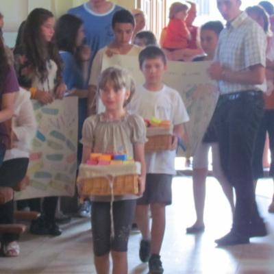 23-27 iulie: Luncaşi: Campusul pentru copii "Colorează-ţi viaţa!"