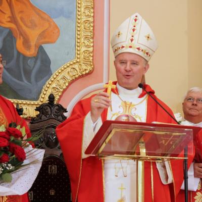 26 iulie: Huşi - Corni: Administrarea sacramentului Mirului