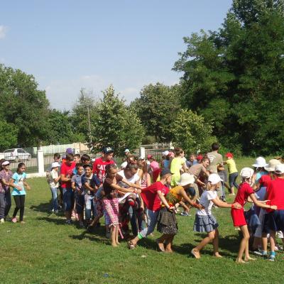 31 iulie - 3 august: Horleşti: Campusul "Colorează-ţi viaţa alături de prieteni"