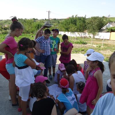 31 iulie - 3 august: Horleşti: Campusul "Colorează-ţi viaţa alături de prieteni"