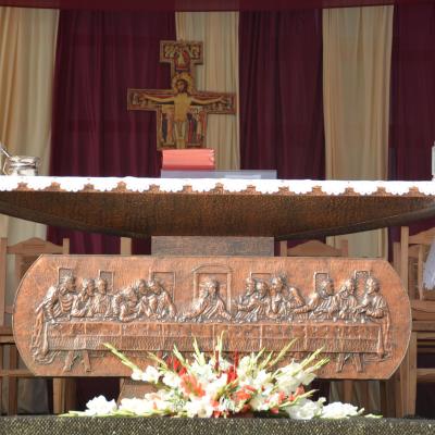 2 august: Hălăuceşti: Sfinţirea capelei mortuare din cimitirul catolic