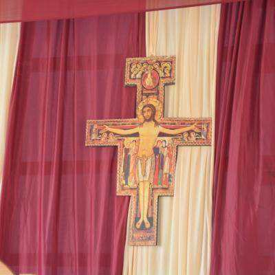 2 august: Hălăuceşti: Sfinţirea capelei mortuare din cimitirul catolic