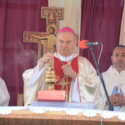 2 august: Hălăuceşti: Sfinţirea capelei mortuare din cimitirul catolic