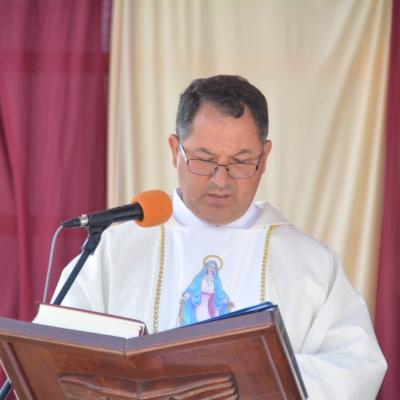 2 august: Hălăuceşti: Sfinţirea capelei mortuare din cimitirul catolic