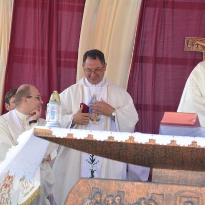 2 august: Hălăuceşti: Sfinţirea capelei mortuare din cimitirul catolic