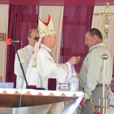 2 august: Hălăuceşti: Sfinţirea capelei mortuare din cimitirul catolic