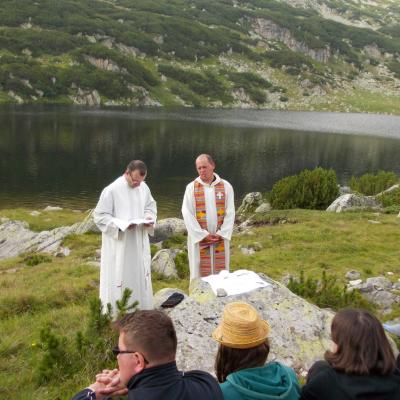 3-10 august: Campus itinerant în Munţii Retezat