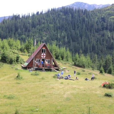 3-10 august: Campus itinerant în Munţii Retezat