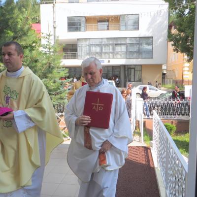 6 august: Vatra Dornei: Administrarea Mirului şi sărbătoarea hramului