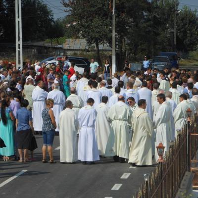 9 august: Satu Nou: Sfinţirea bisericii "Maica Îndurerată"