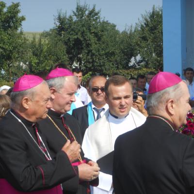 9 august: Satu Nou: Sfinţirea bisericii "Maica Îndurerată"