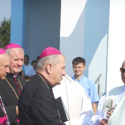 9 august: Satu Nou: Sfinţirea bisericii "Maica Îndurerată"
