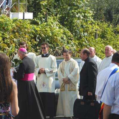 9 august: Satu Nou: Sfinţirea bisericii "Maica Îndurerată"