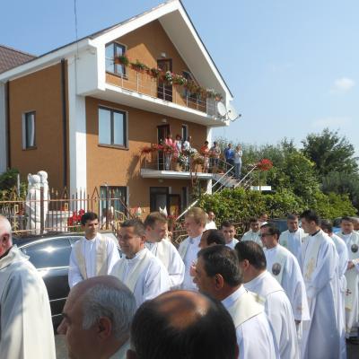 9 august: Satu Nou: Sfinţirea bisericii "Maica Îndurerată"