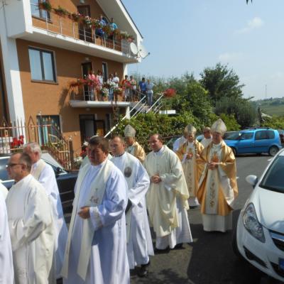 9 august: Satu Nou: Sfinţirea bisericii "Maica Îndurerată"