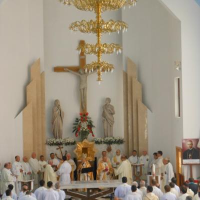 9 august: Satu Nou: Sfinţirea bisericii "Maica Îndurerată"