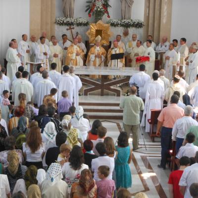 9 august: Satu Nou: Sfinţirea bisericii "Maica Îndurerată"