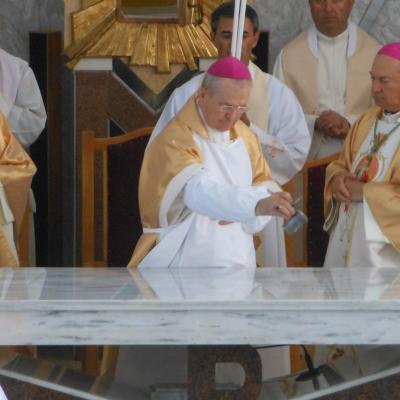 9 august: Satu Nou: Sfinţirea bisericii "Maica Îndurerată"