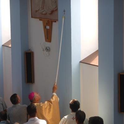 9 august: Satu Nou: Sfinţirea bisericii "Maica Îndurerată"