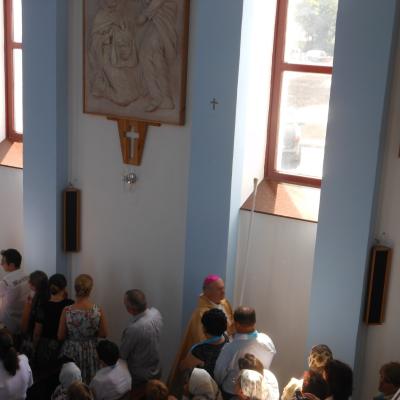9 august: Satu Nou: Sfinţirea bisericii "Maica Îndurerată"