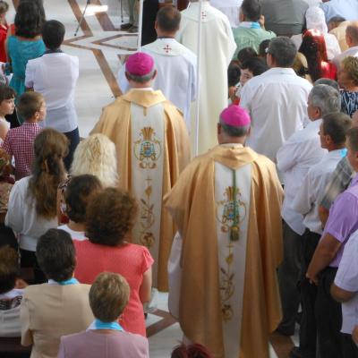 9 august: Satu Nou: Sfinţirea bisericii "Maica Îndurerată"