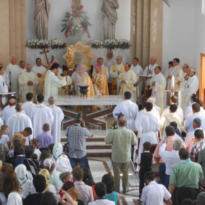 9 august: Satu Nou: Sfinţirea bisericii "Maica Îndurerată"