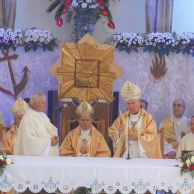 9 august: Satu Nou: Sfinţirea bisericii "Maica Îndurerată"