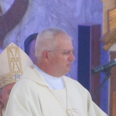 9 august: Satu Nou: Sfinţirea bisericii "Maica Îndurerată"
