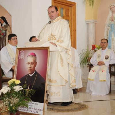 10 august: Târgu Frumos: Primiţia primului preot al comunităţii