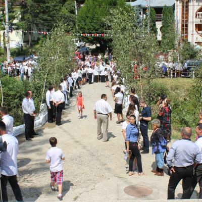 10 august: Slănic Moldova: Administrarea Mirului