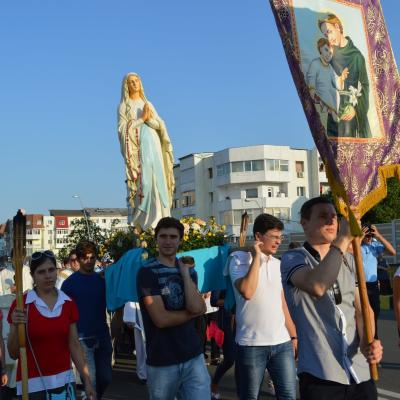 14 august: Bacău - Baraţi: "Drumul către Mama noastră cerească nu e niciodată prea lung"