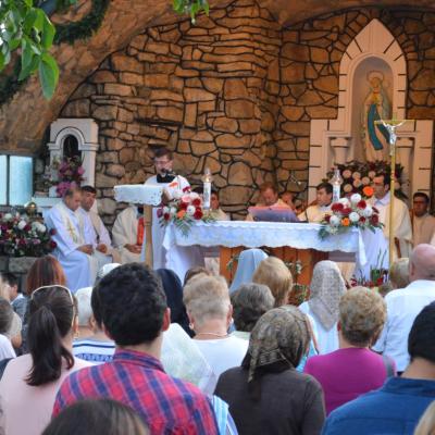 14 august: Bacău - Baraţi: "Drumul către Mama noastră cerească nu e niciodată prea lung"