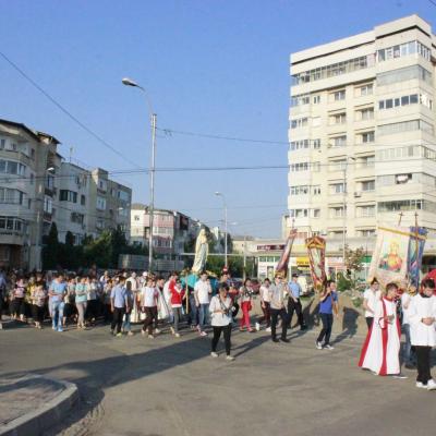 14 august: Bacău - Baraţi: "Drumul către Mama noastră cerească nu e niciodată prea lung"