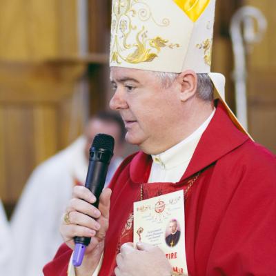17 august: Valea Mare: Conferirea sacramentului Mirului