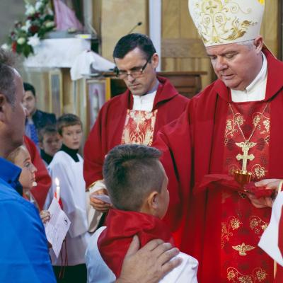 17 august: Valea Mare: Conferirea sacramentului Mirului