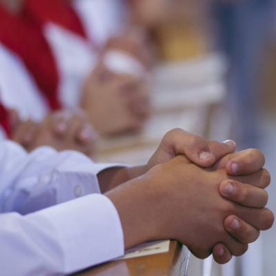 17 august: Valea Mare: Conferirea sacramentului Mirului
