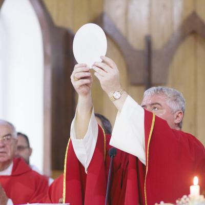 17 august: Valea Mare: Conferirea sacramentului Mirului
